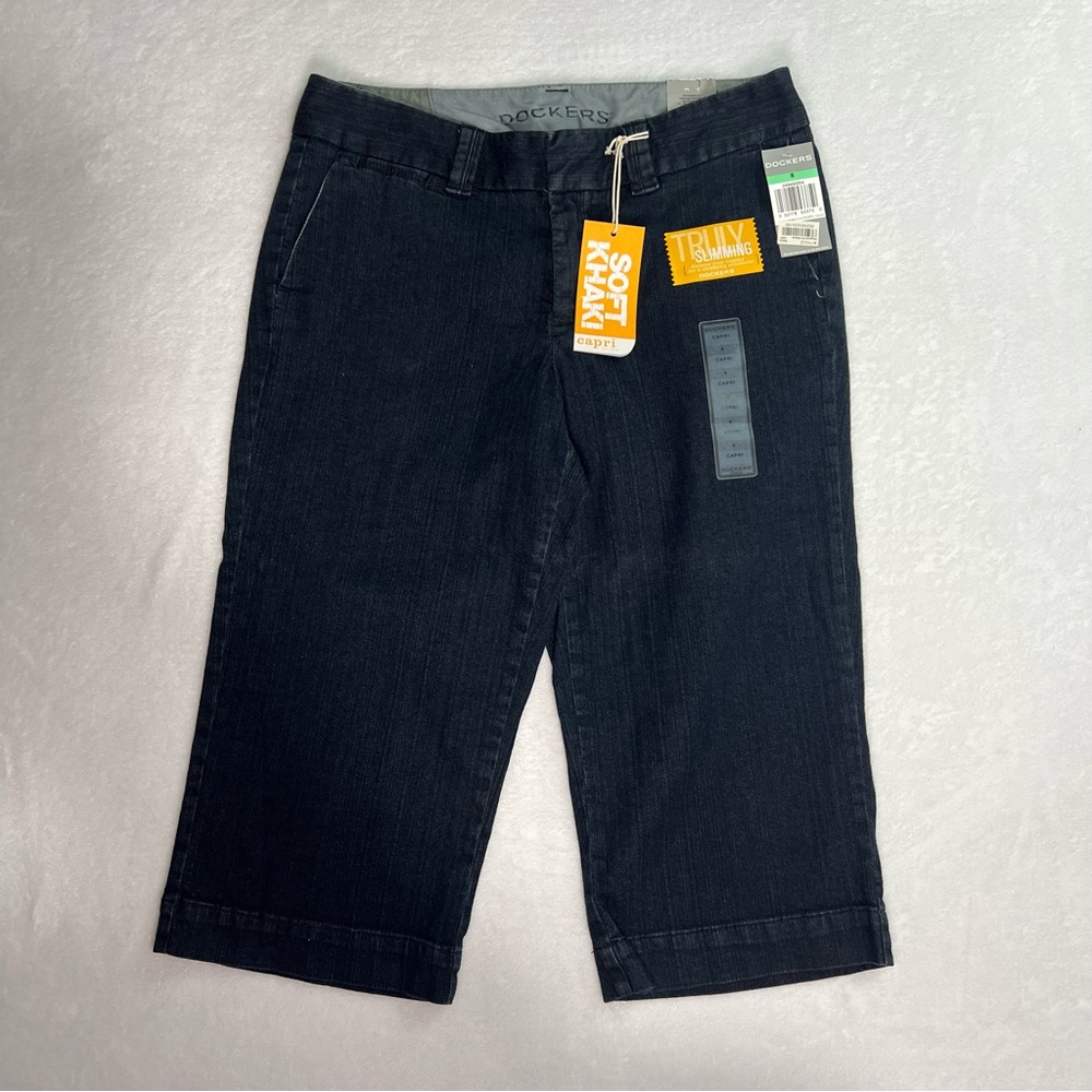 Dockers Women’s Capri Pants Soft Khaki Denim Slimming Size 8 NWT